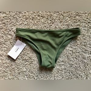 NWT Zaful green size 4/small swim bottoms!
